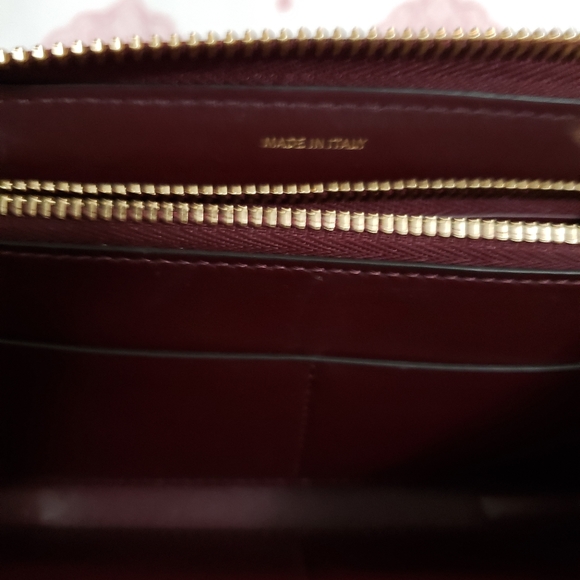 Burberry Monogram Leather Ziparound Wallet - Picture 4 of 7